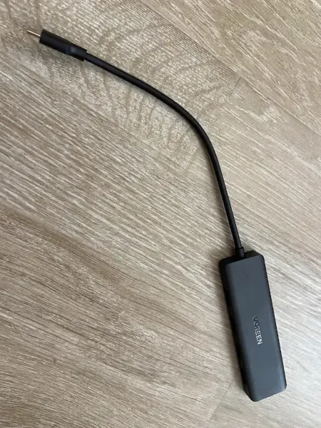 UGREEN USB-C hub with Genesys Logic GL3510 chip connected to MacBook